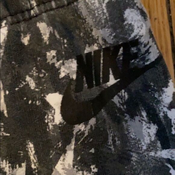 Nike Leggings  - Picture 2 of 4